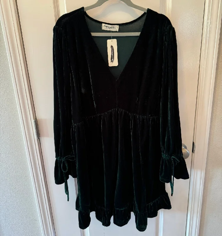 Velvet VNeck Mini Dress Women’s Size 1X Hunter Green Elegant Satin Mini Dress