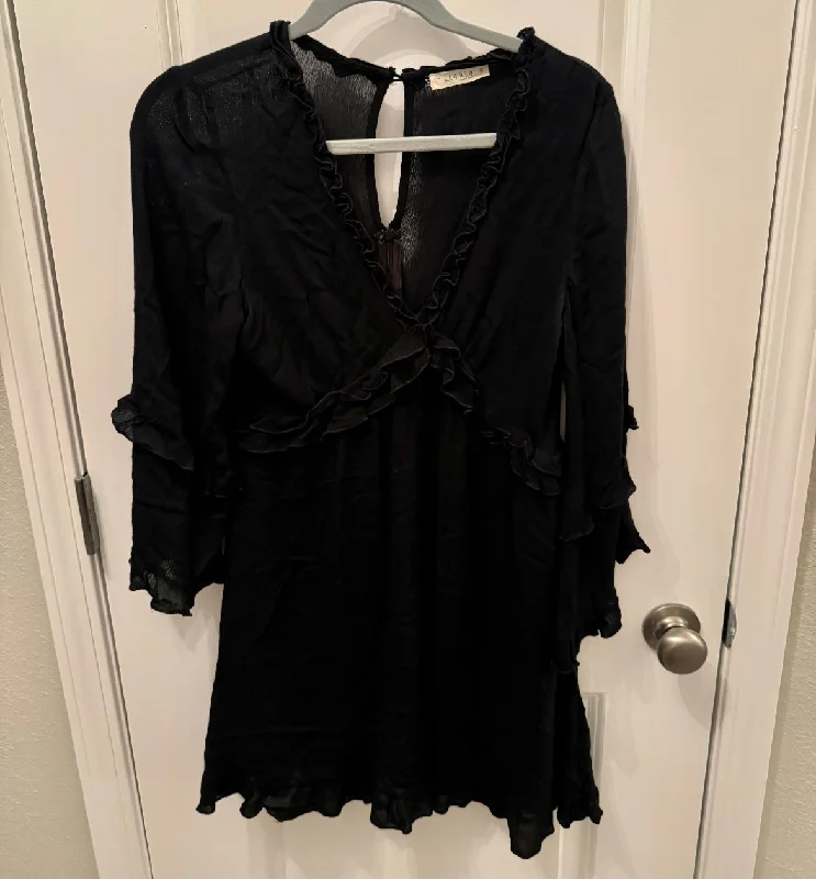 Illa Illa Long Sleeve Ruffle Mini Dress Women’s Size Small Black Stylish Ruffle Mini Dress Illa Illa Long Sleeve Ruffle Mini Dress Women’s Size Small Black Stylish Ruffle Mini Dress