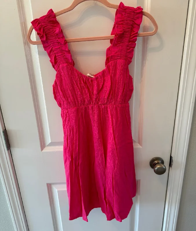 Crinkle Mini Dress w Ruffles Women’s Size Small Fuchsia Fashionable A-Line Mini Dress Crinkle Mini Dress w Ruffles Women’s Size Small Fuchsia Fashionable A-Line Mini Dress