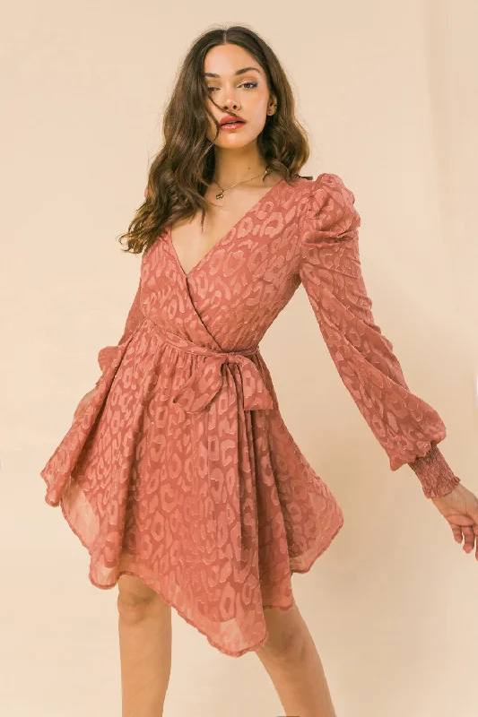 SOFT SMILES JACQUARD MINI DRESS Stylish Short-Sleeve Mini Dress