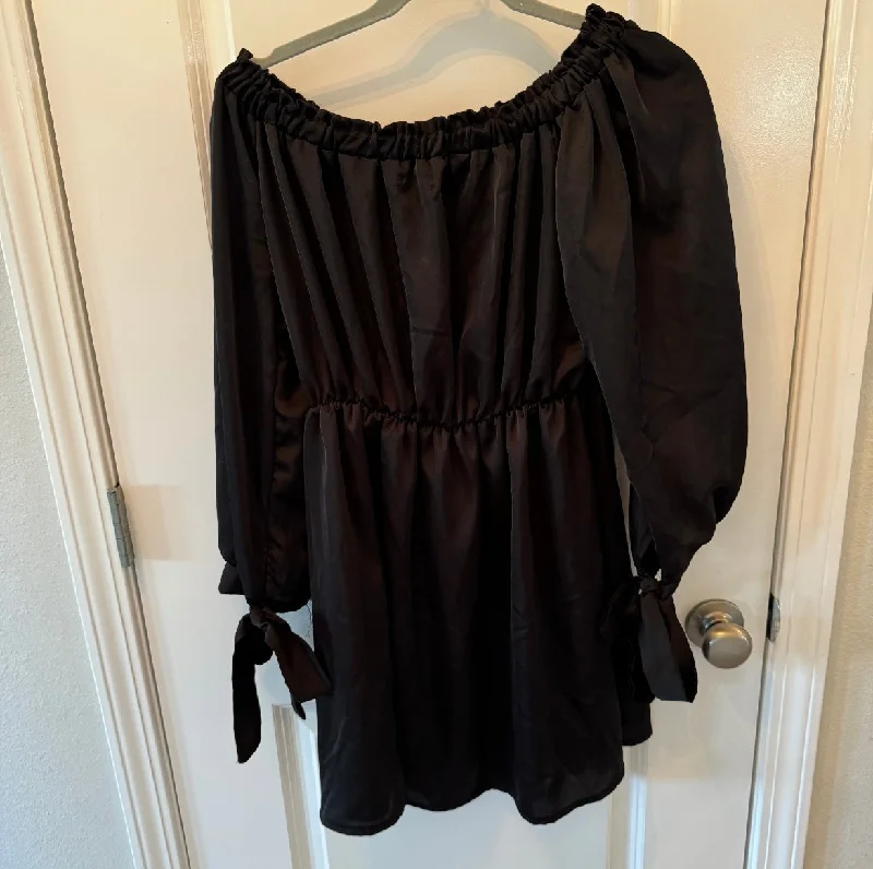 Off the Shoulder Mini Dress Women’s Size 10 Black Trendy Tie-Dye Mini Dress