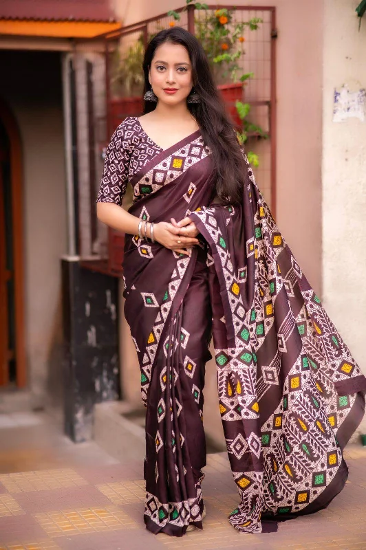 Maroon Silk Blend Ethnic Motifs Saree with Unstitched Blouse - A2M Gathered Detail Blouse Maroon Silk Blend Ethnic Motifs Saree with Unstitched Blouse - A2M Gathered Detail Blouse