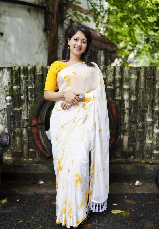 Yellow Poly Georgette Tie And Dye Saree with Unstitched Blouse - A2M Ruched Sleeve Blouse Yellow Poly Georgette Tie And Dye Saree with Unstitched Blouse - A2M Ruched Sleeve Blouse