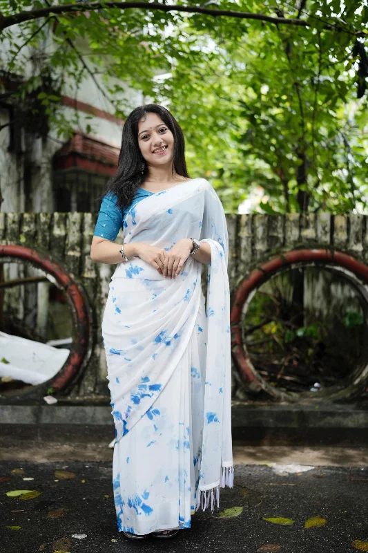 Blue Poly Georgette Tie And Dye Saree with Unstitched Blouse - A2M Versatile Layering Blouse Blue Poly Georgette Tie And Dye Saree with Unstitched Blouse - A2M Versatile Layering Blouse