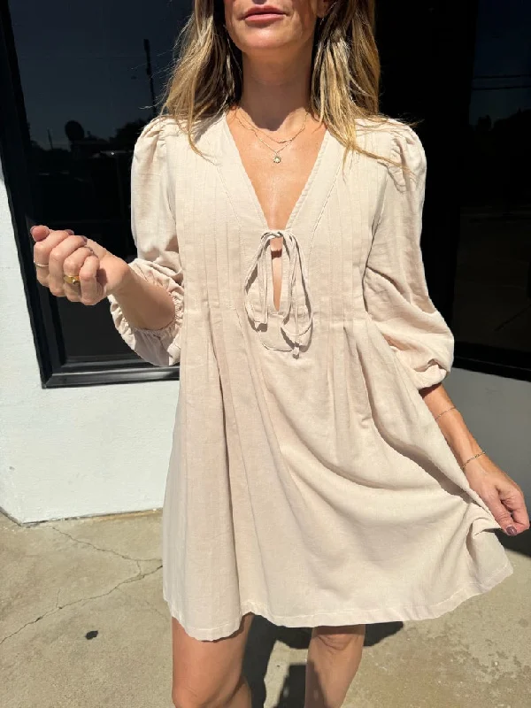 MAGNOLIA MINI DRESS Trendy Floral Mini Dress