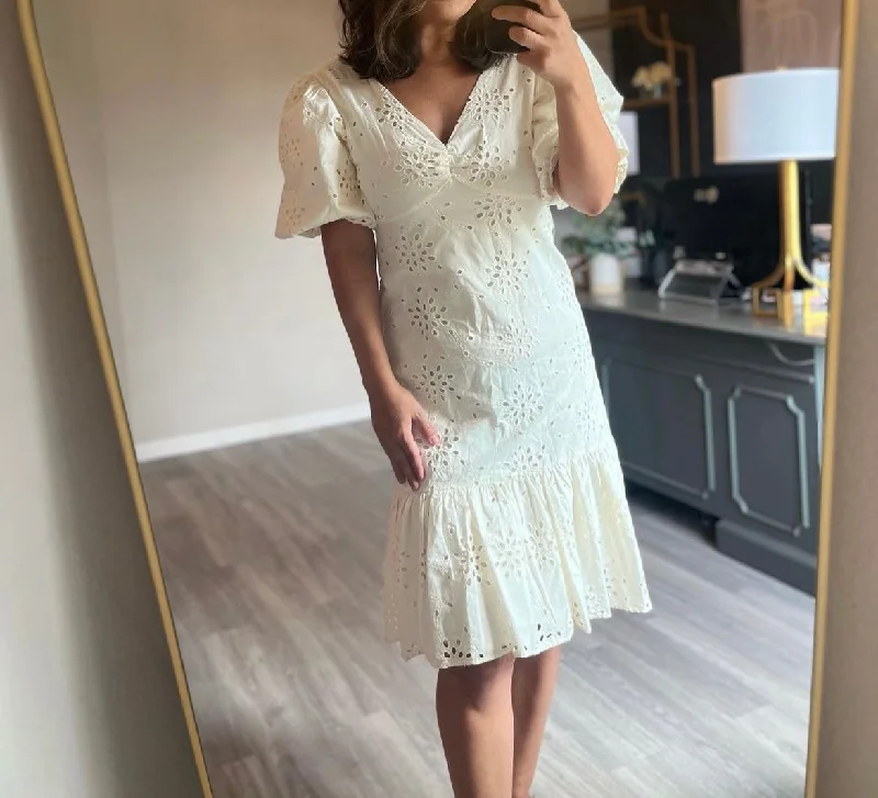 Gibson + Latimer Shirred Elbow Sleeve V-Neck Tiered Mini Dress Women’s Small NWT Fashionable Mini Dress with Pockets Gibson + Latimer Shirred Elbow Sleeve V-Neck Tiered Mini Dress Women’s Small NWT Fashionable Mini Dress with Pockets