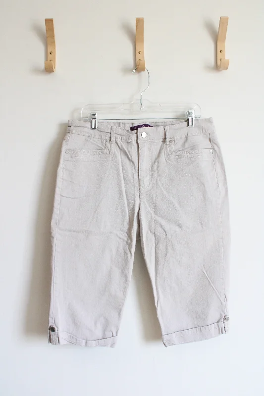 Gloria Vanderbilt Skimmer Tan Capri Pants | 12 Comfortable Maternity Pants