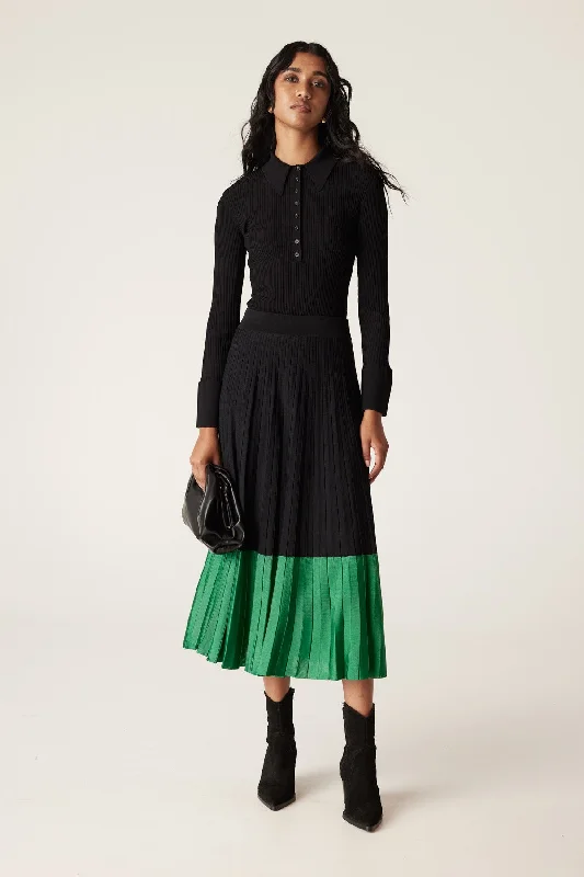 Crepe Contrast Skirt - Black Green relaxed fit skirt